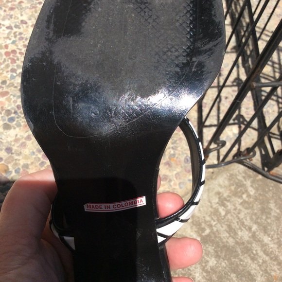 Classic Black & White Slide Sandals - Picture 7 of 8